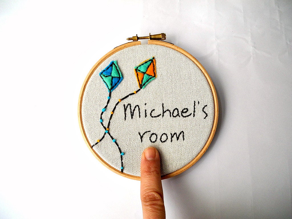 Boys personalized room sign, Boys name sign, Custom Name Sign,Baby Room Sign,Kites hoop art embroidery decor,boys room decor,nursery decor
