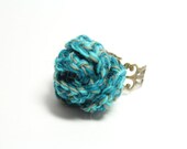Emerald Green rose ring. Crochet flower jewelry. Green rose jewelry.