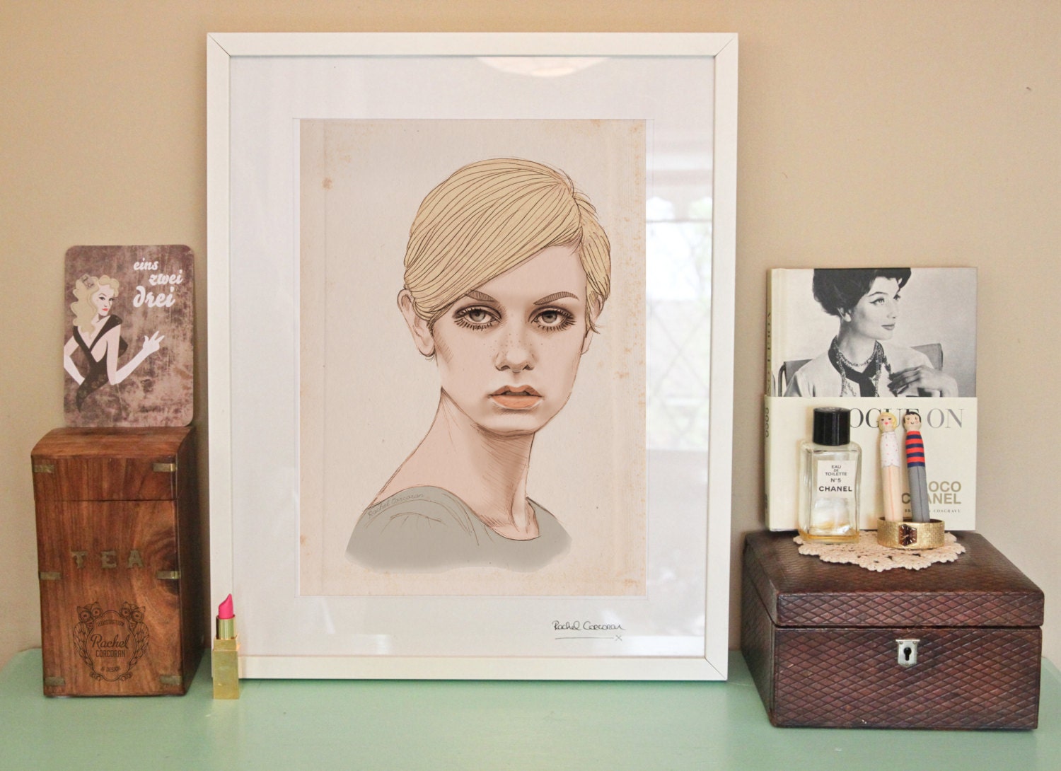 TWIGGY Portrait Poster Print - Fashion Illustration - Original Pencil Drawing - 1960s Fashion - Mod - Beige - Pale - Pastel