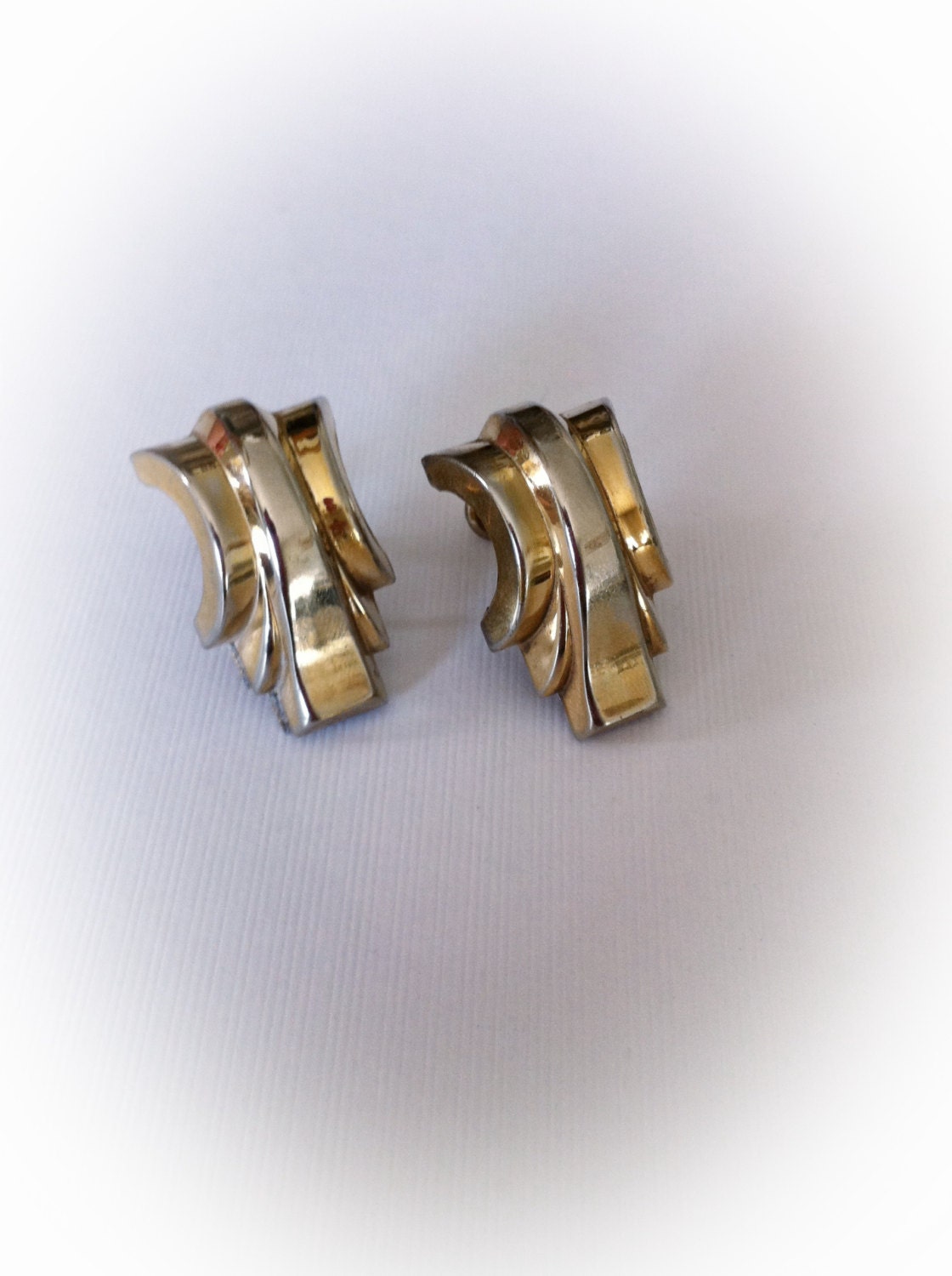 Vintage Art Deco Style Screw On Earrings