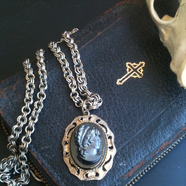 Ophelia Cameo Vintage Necklace