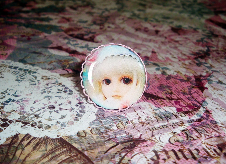 Lovely Snow Angel Blythe Doll Face Cameo Pink Filigree Ring