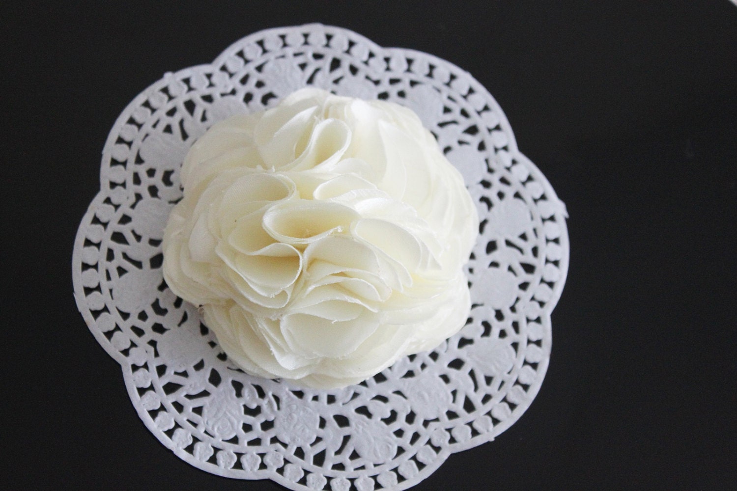 Ivory Bridal Accessory, Silk Fabric Flower, Hair Clip, Brooch, Wedding, Bridesmaid