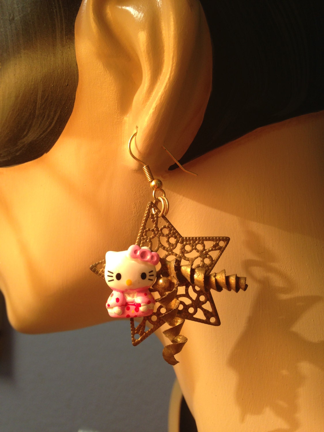 Hello Kitty Star Earrings