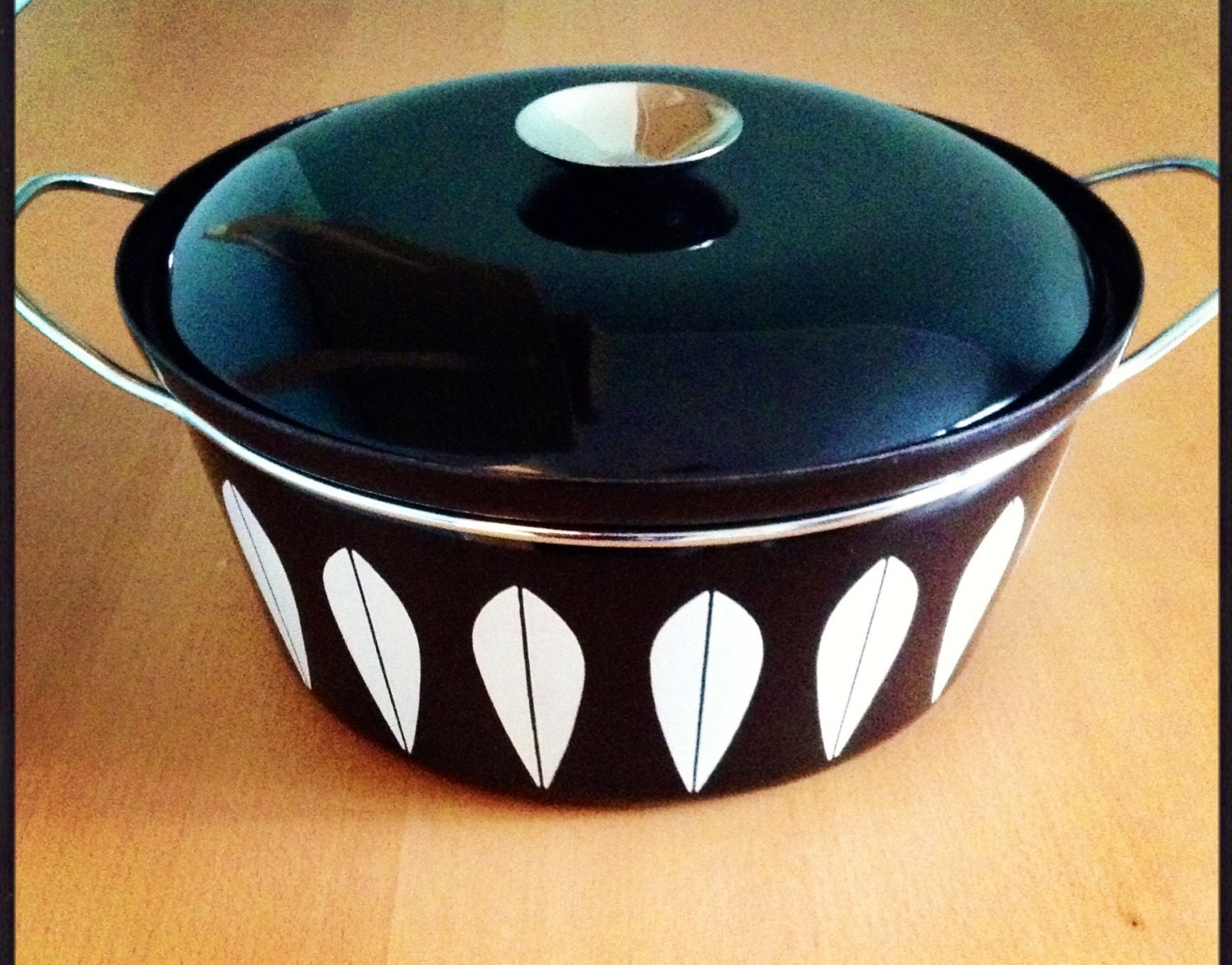 Cathrineholm  Enamelware Casserole Dish