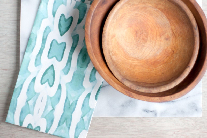 Modern Geometric Aqua Colored Arrow Pattern Tea Towel, Bright Dish Towel, Cotton-Linen Table Setting