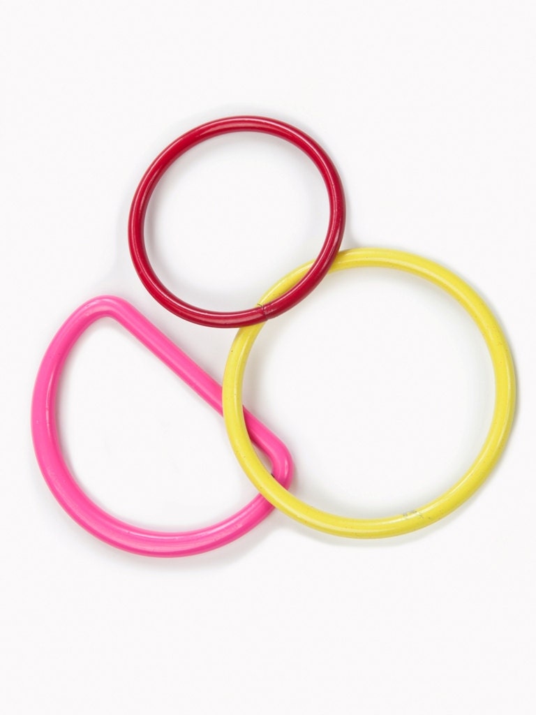 NEW bracelet . belt buckle . in pink, yellow or red