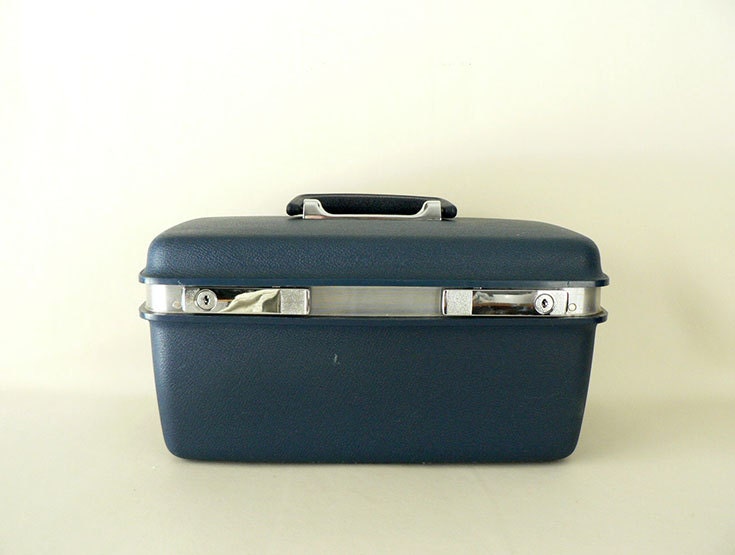 Vintage Blue 1960s Samsonite Train Case