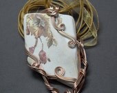 Sea China Floral Necklace with Rose Gold