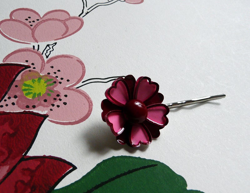 hearts and flowers bobbypin - vintage enamel flower