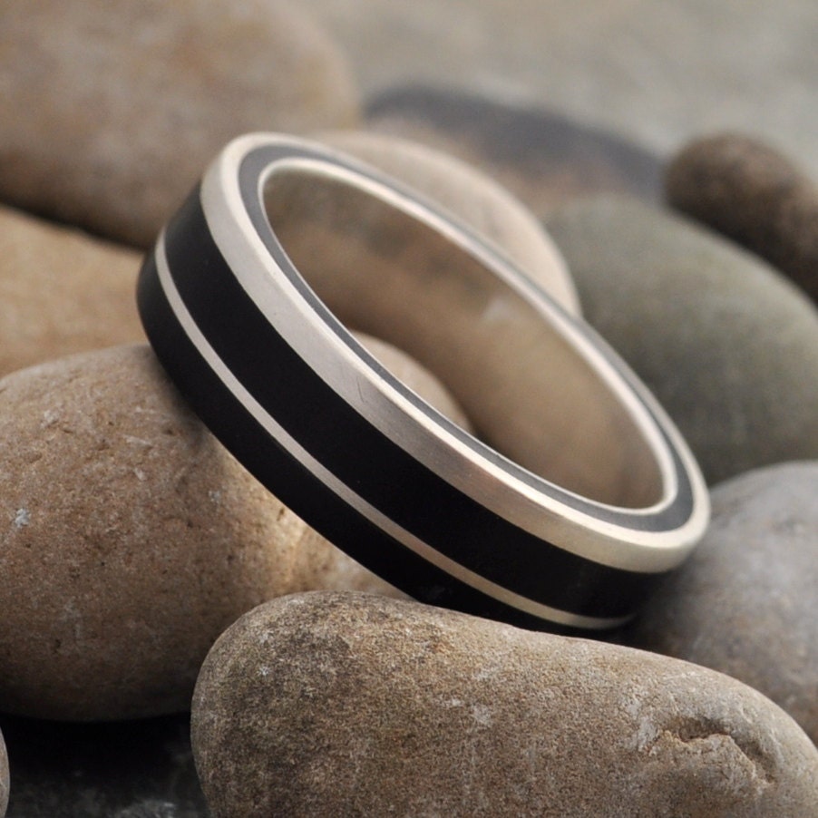 Un Lado Asi Coyol Ring - coyol seed and silver wedding band