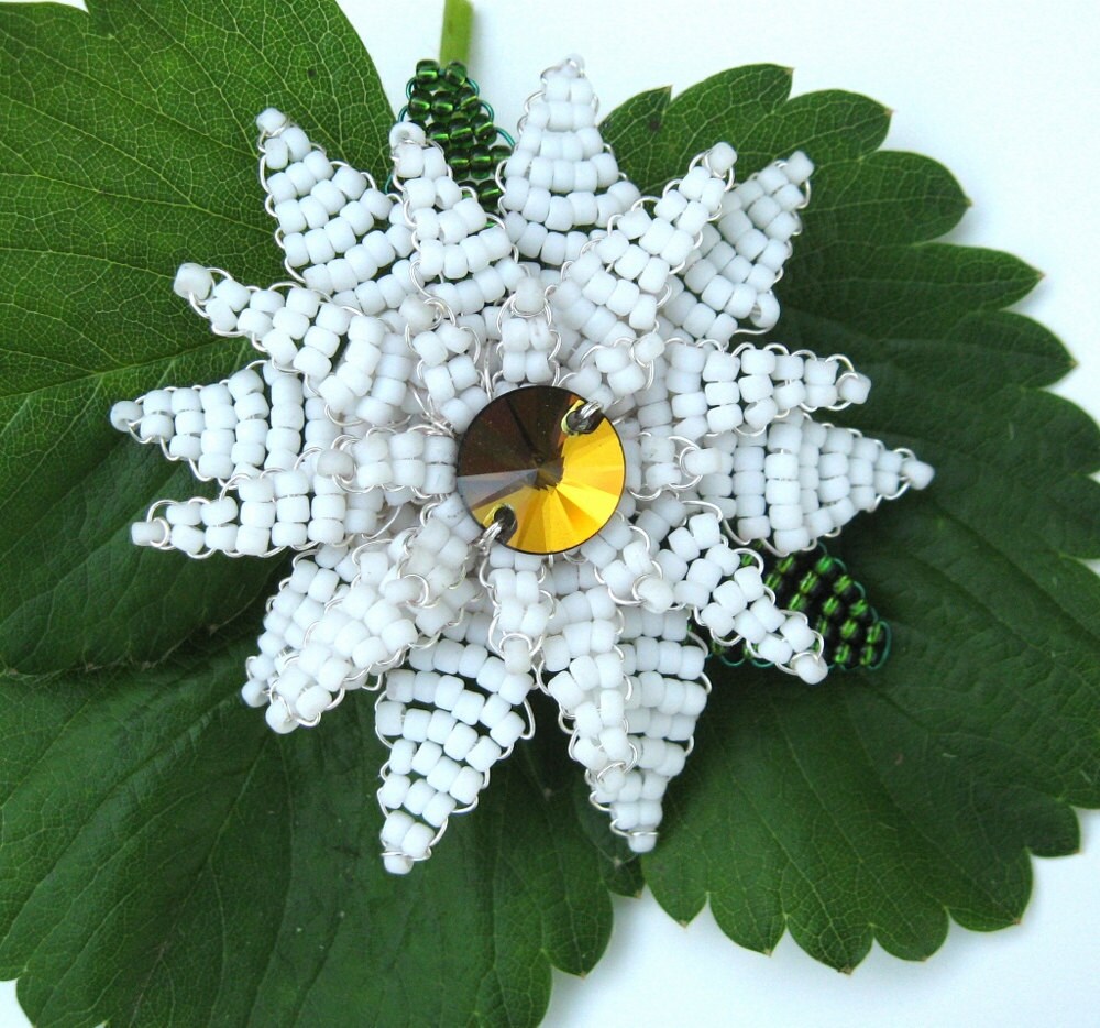 White Aster Daisy Beaded Flower Brooch