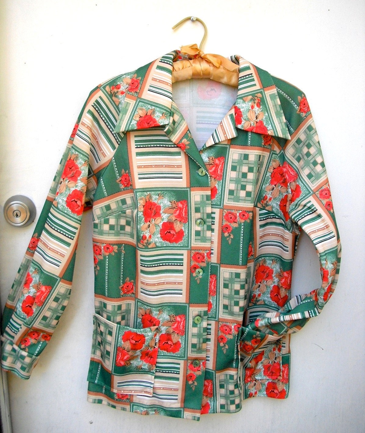 Vintage Shirt Jacket with pockets 1970s Autumn color print with Orange Roses Green Tan Brown Stripes Checks Squares Pattern