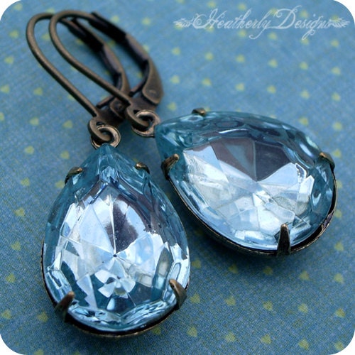 Dolce: aqua vintage pear jewel earrings