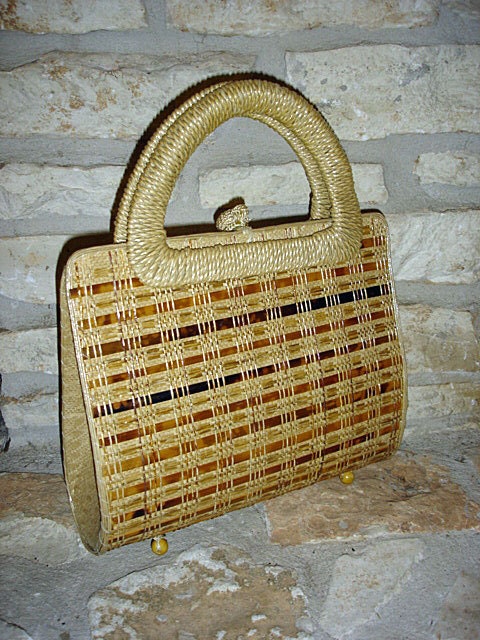 MID-CENTURY BREEZY - 1960s vintage bamboo wicker summer basket handbag