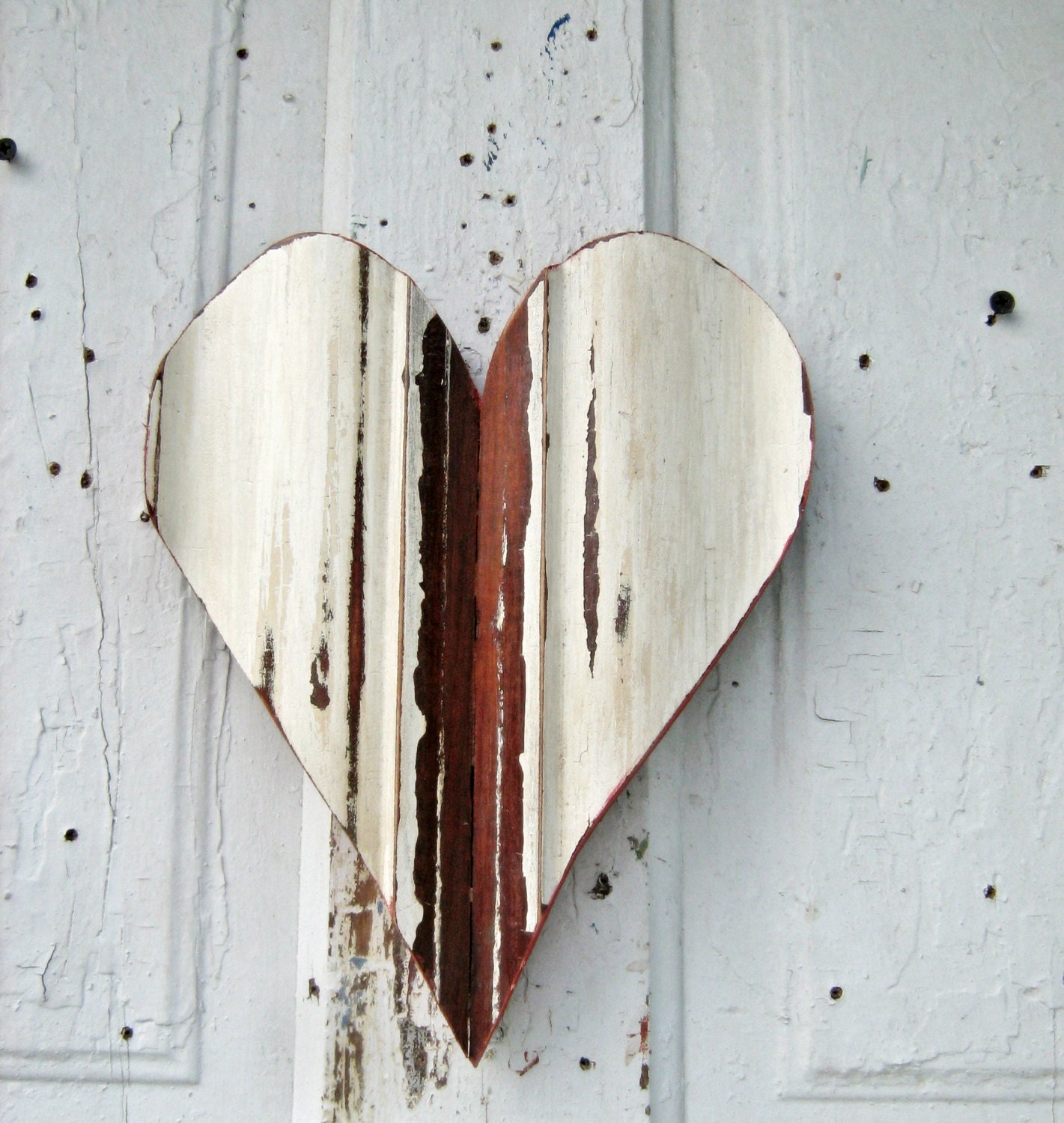 Wooden Wall Heart, Salvaged Wood Art, Distressed heart, Primitive Heart