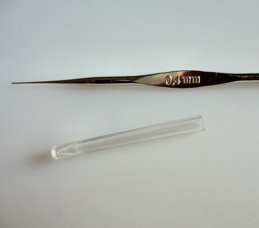 Steel crochet hook size 16