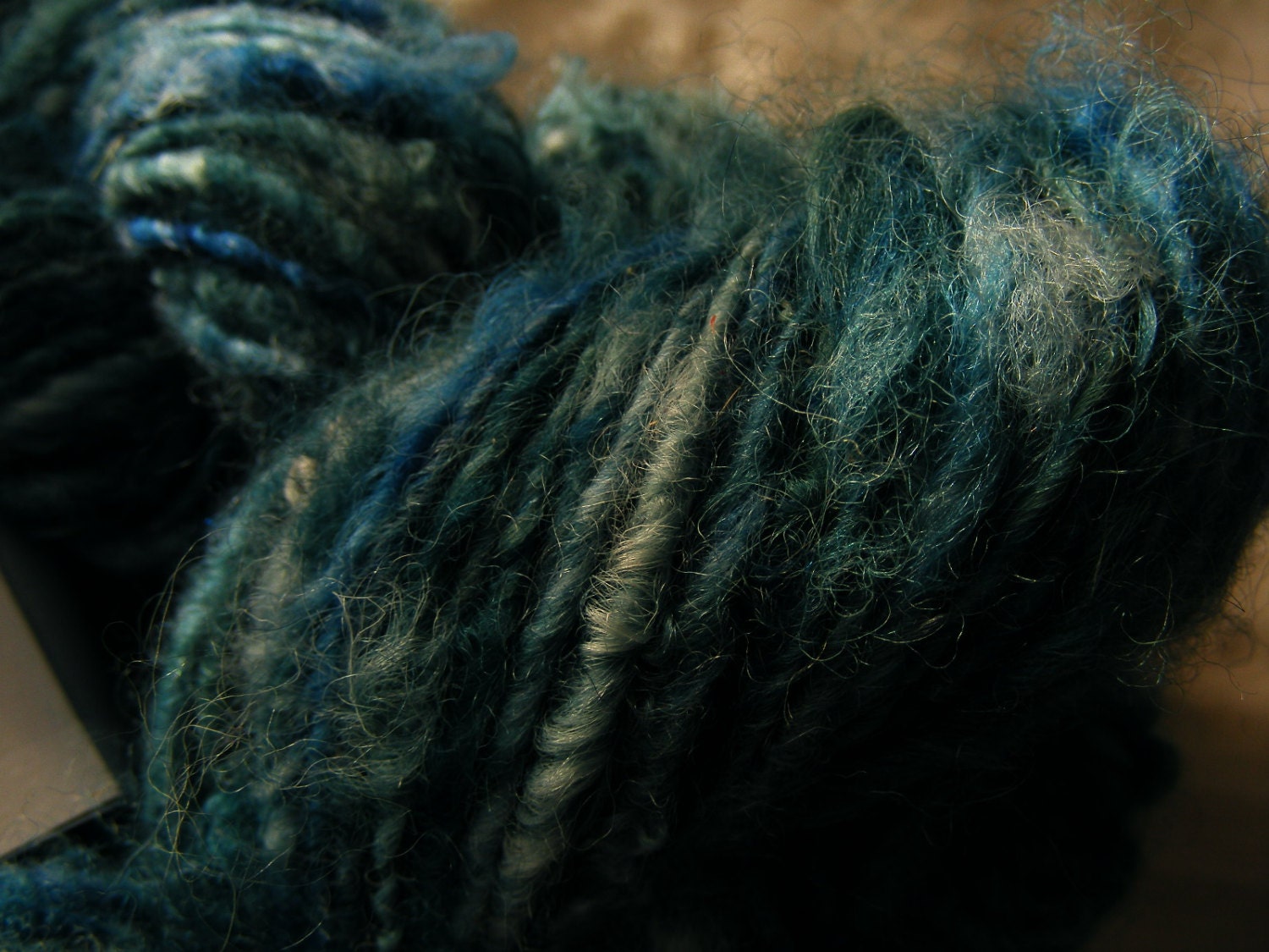 Wool Yarn Handspun  LAKEFRONT Fleecespun 103yds 3.1oz  8wpi Aspenmoonarts
