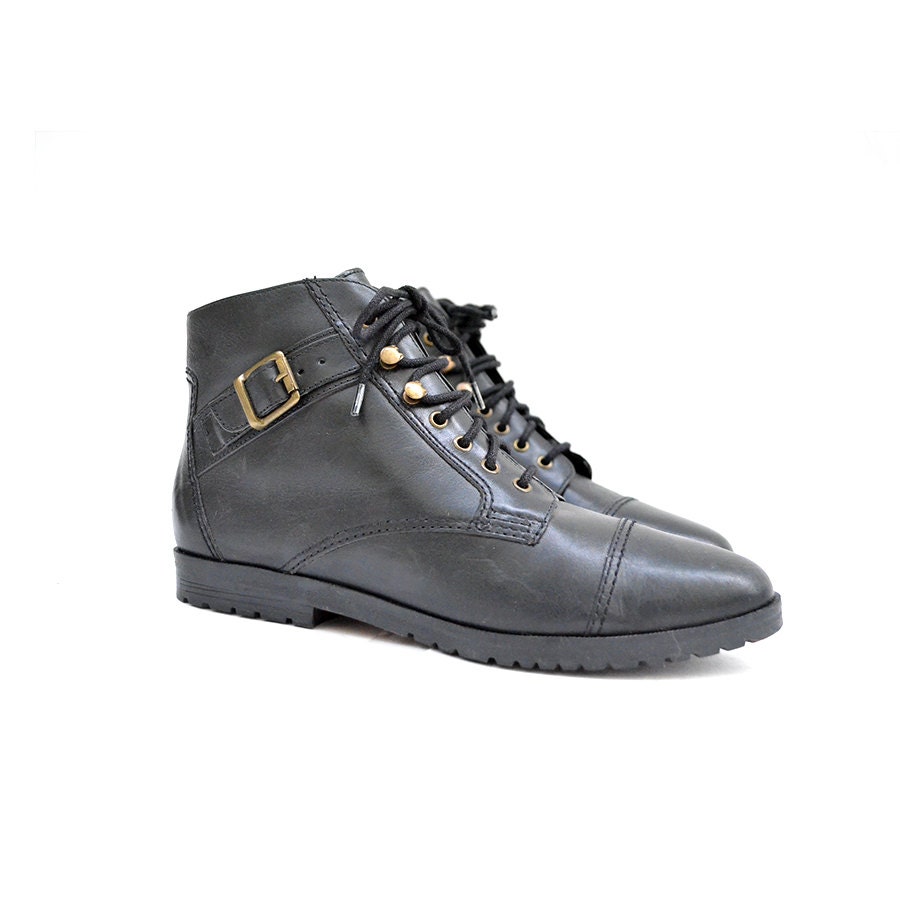 size 6 black leather ankle BUCKLE boots
