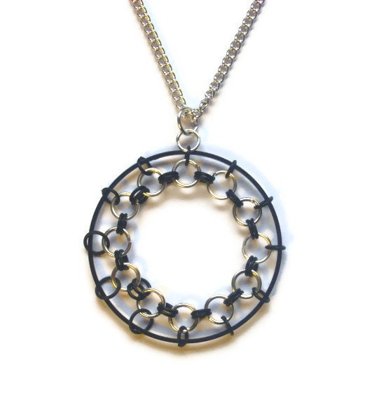Simple Circle Black and Silver  Necklace