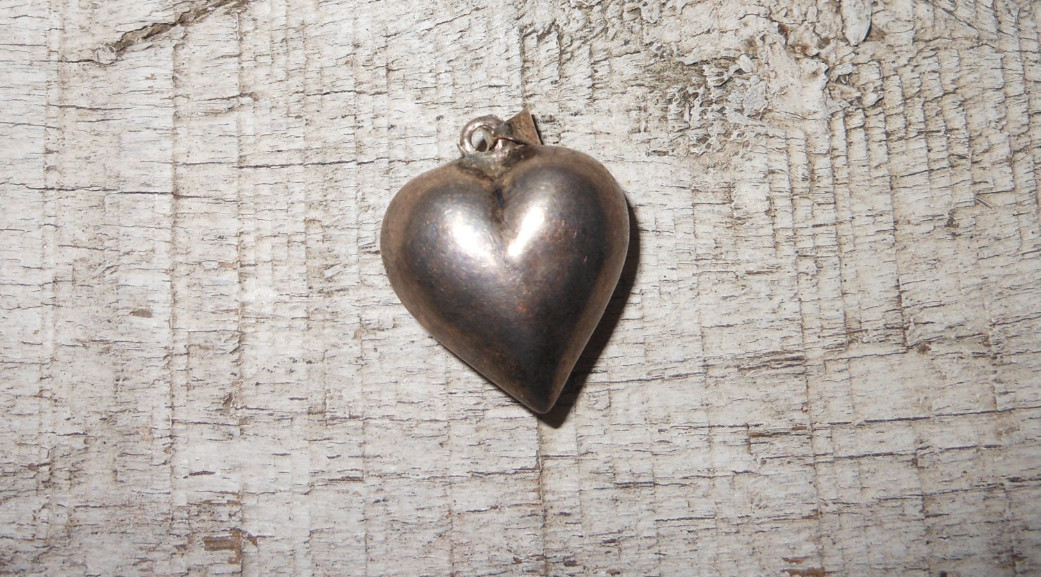 Vintage sterling puffy   heart pendant