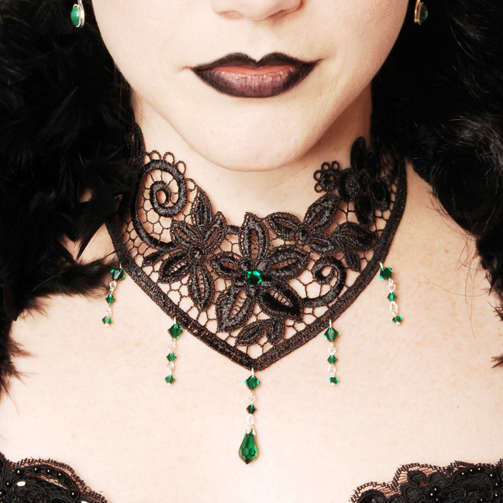 Gothic Victorian lace choker with Emerald green Swarovski - NOCTURNE