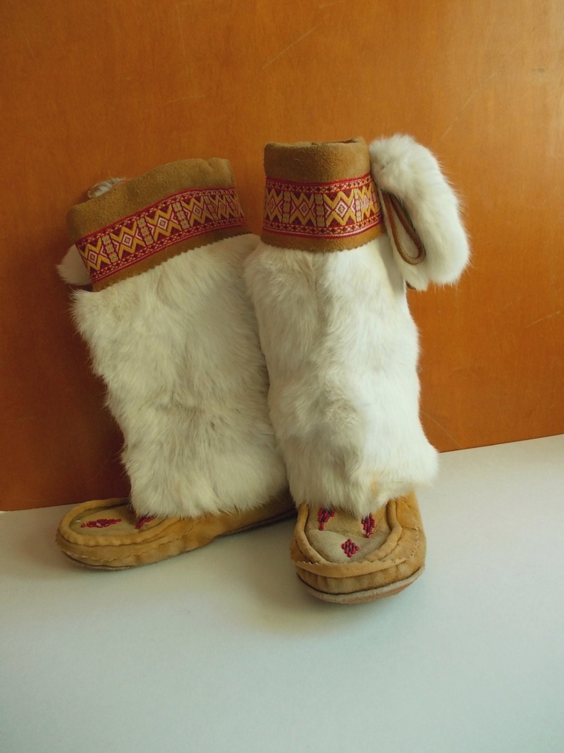 Vintage Moccasin Boots : Rabbit Fur and Suede Mukluks, Beaded, Lined  size 7 to 8