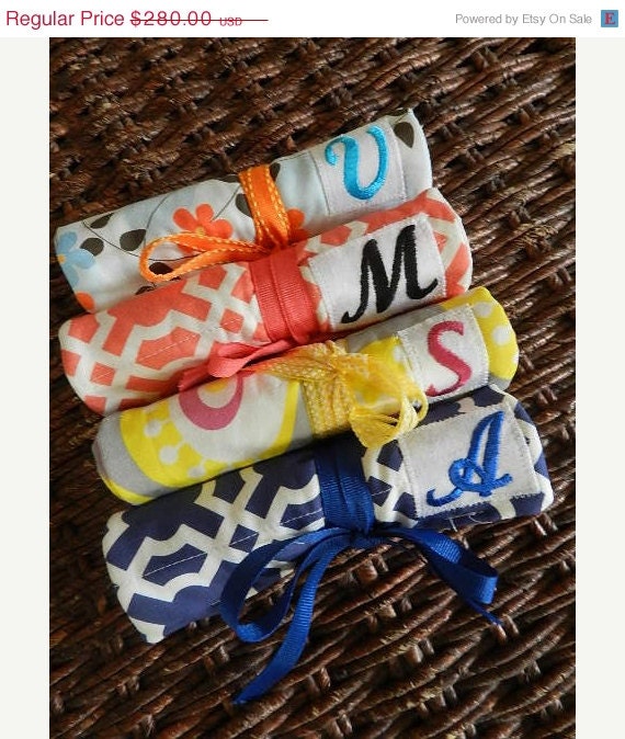 25% OFF Bridal Sale Set of 8 Bridesmaids Gift Idea: Organic Fabric Travel Jewelry Roll with Monogram