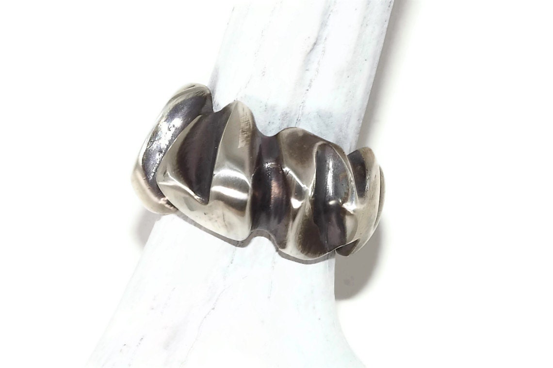 Silver Ring hand carved, heart : Valentine