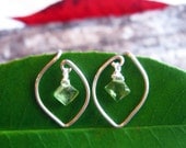 40% OFF with coupon code (2013SALE40) - Sterling Silver Open Leaf Earrings - Peridot diamond cut