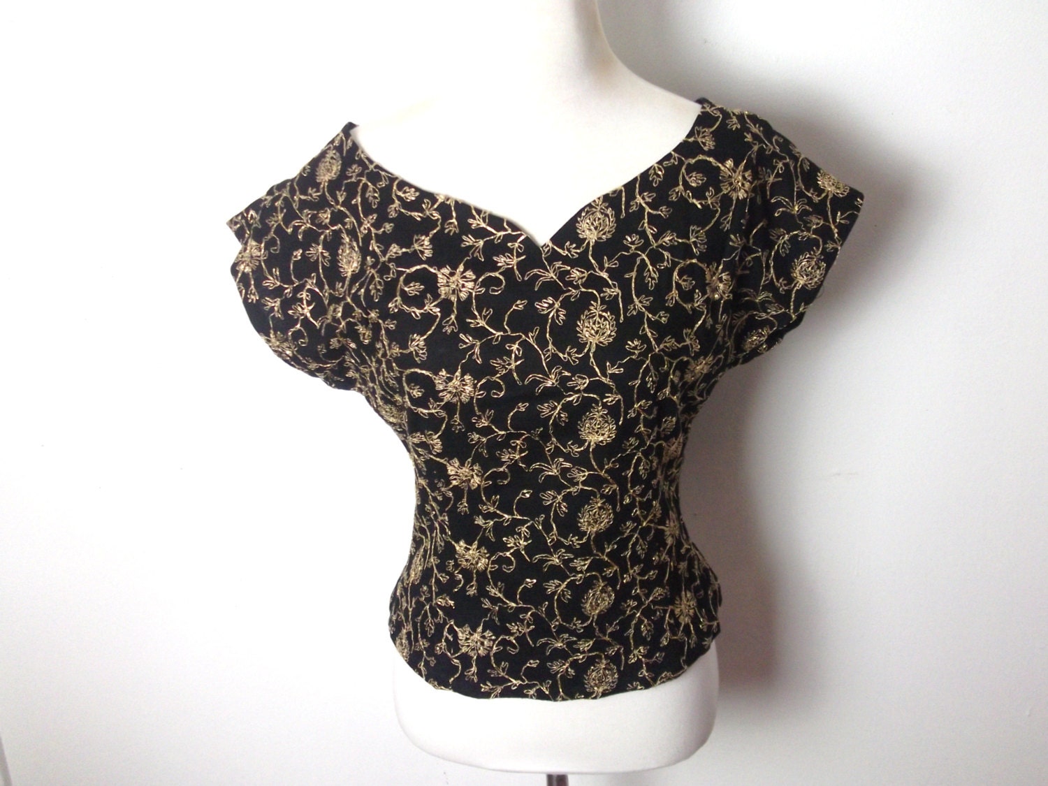 1950s Vintage Black/Gold Embroidered Rock A Billy Bombshell Top