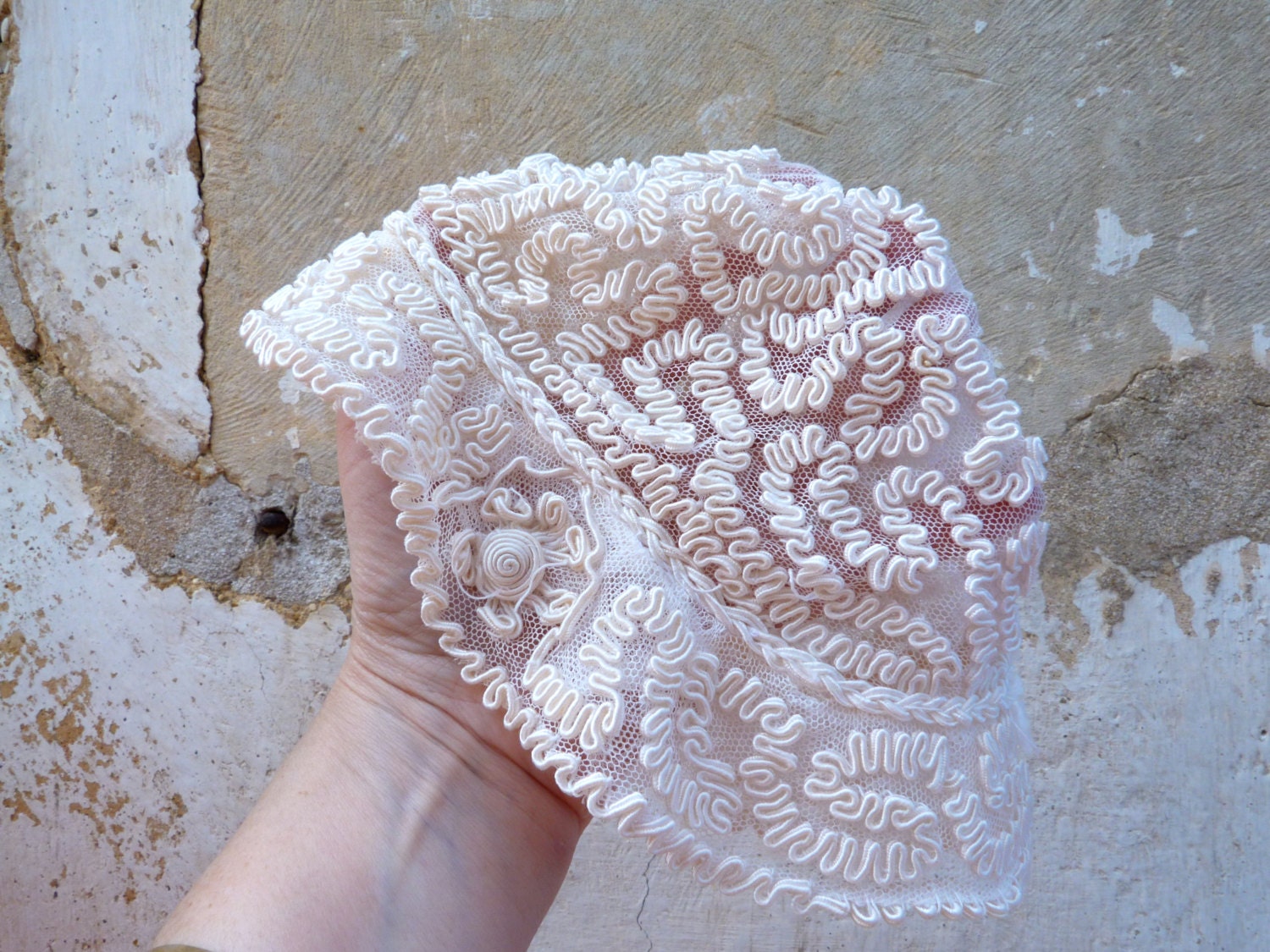 Vintage Victorian french net & trim embroiderys baby bonnet toddler