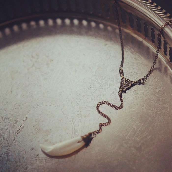 Khaleesi - Victorian tribal style brass chain necklace with wire-wrapped coyote tooth (artificial)