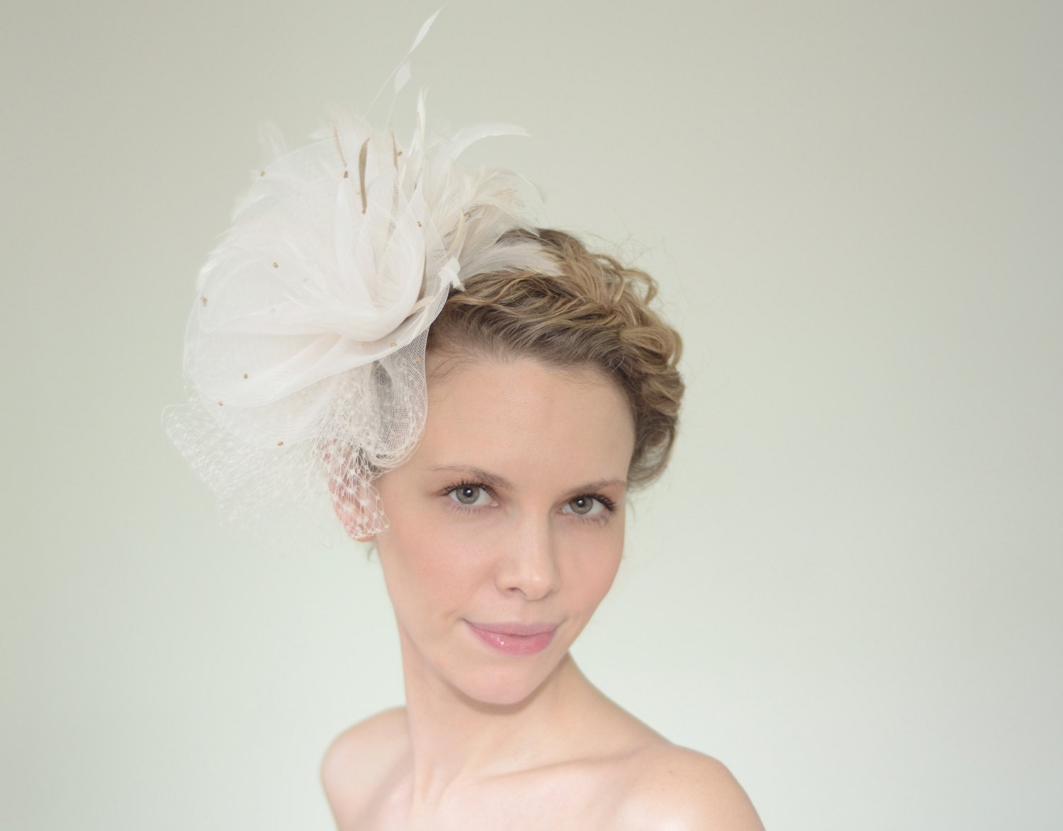 Bridal-Feather-Hair-Clip-Wedding-Headpiece-Fascinator-Cream-Ivory-Head-Piece-Hair-Comb-Free-Shipping