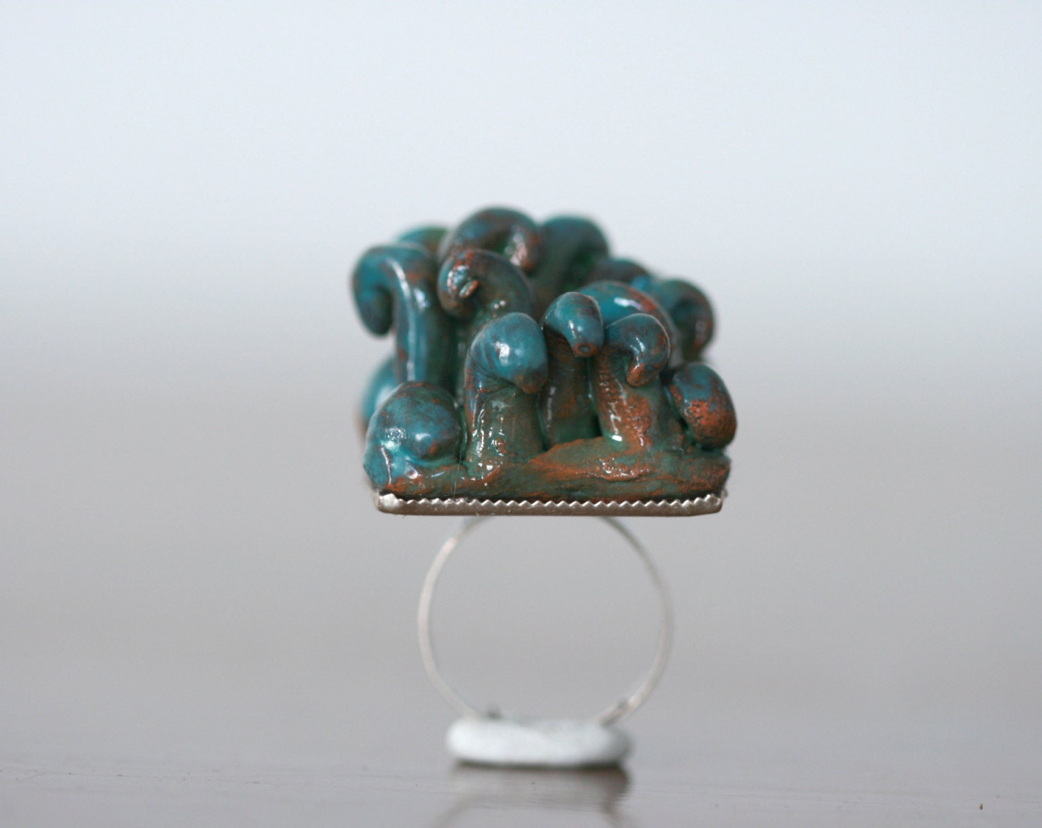 Verde Swirls Ceramic Ring
