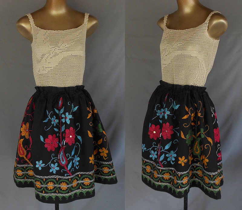 Vintage 70s Skirt - 1970s East Indian Hand Embroidered Skirt with Tiny Mirrors and Drawstring Waist - Size M to L to XL