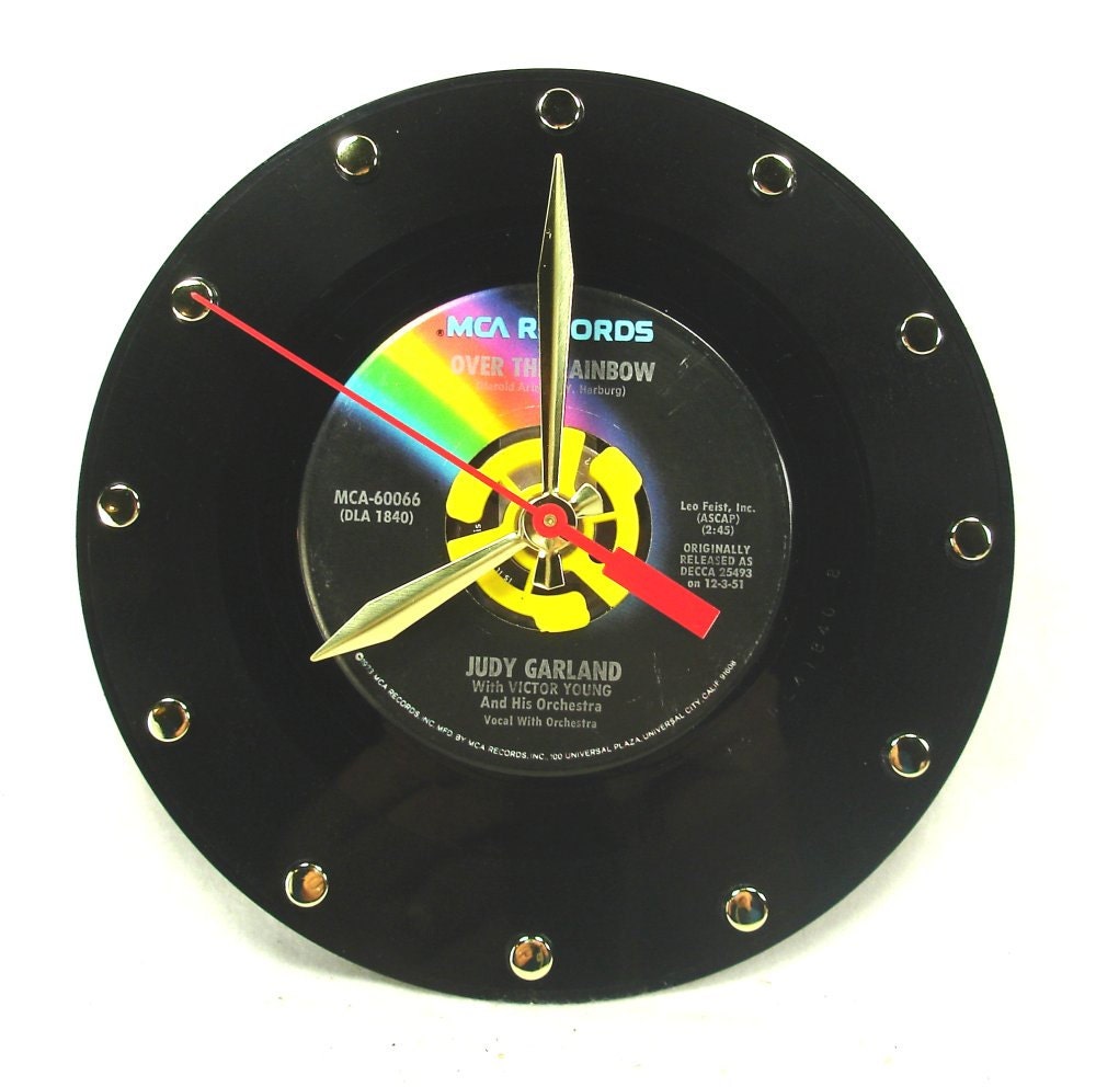 JUDY GARLAND Over The Rainbow  - Recycled Record Clock 7" 45rpm