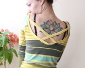 long sleeve yellow stripe open back lace sleeve