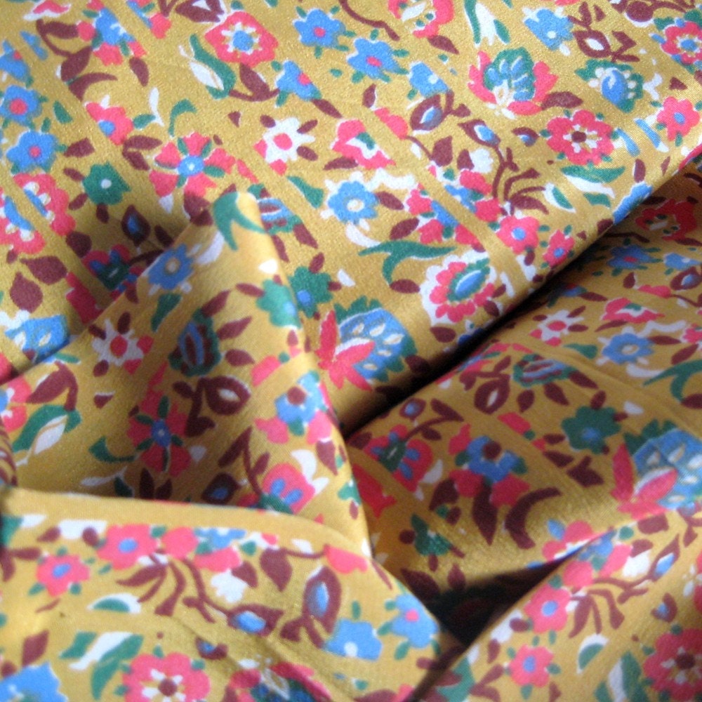 Superb Stripes Vintage 1940's Rayon Dress Fabric Yardage