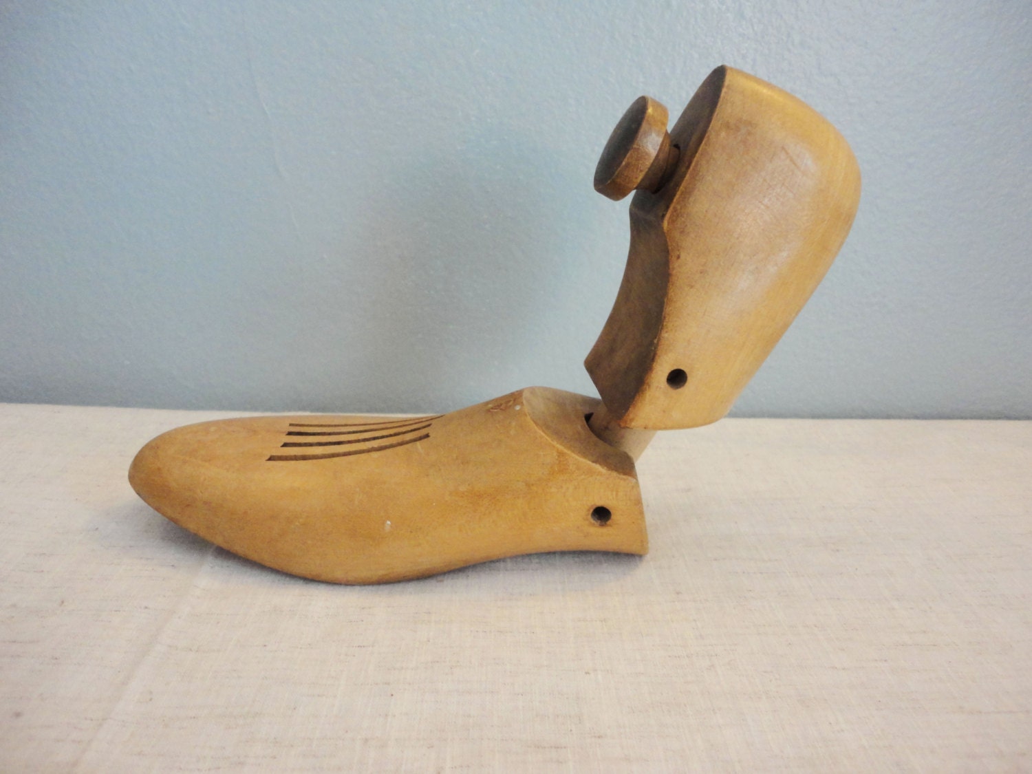 Wood Shoe Form - Hinged