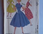 Vintage 50s Fit & Flare Dress Pattern 32 Uncut