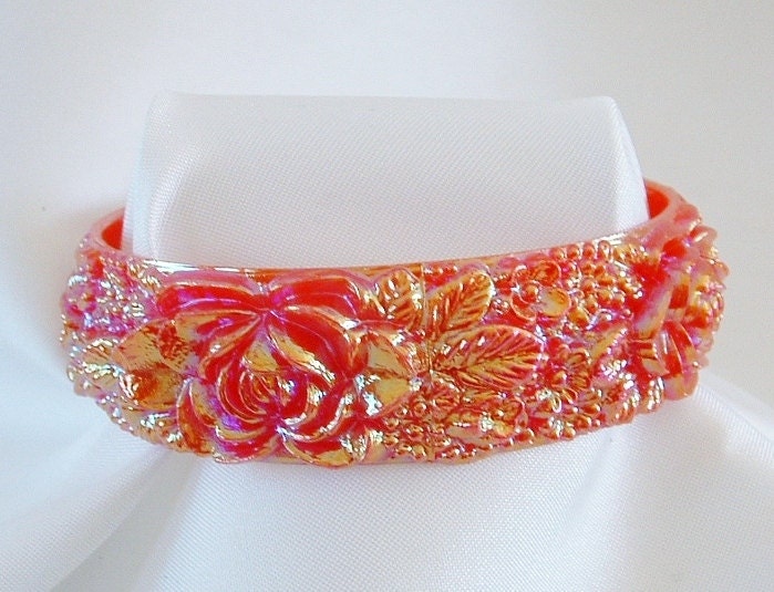 Rare Vintage Molded Red Iridescent Art Plastic Bracelet - NOS