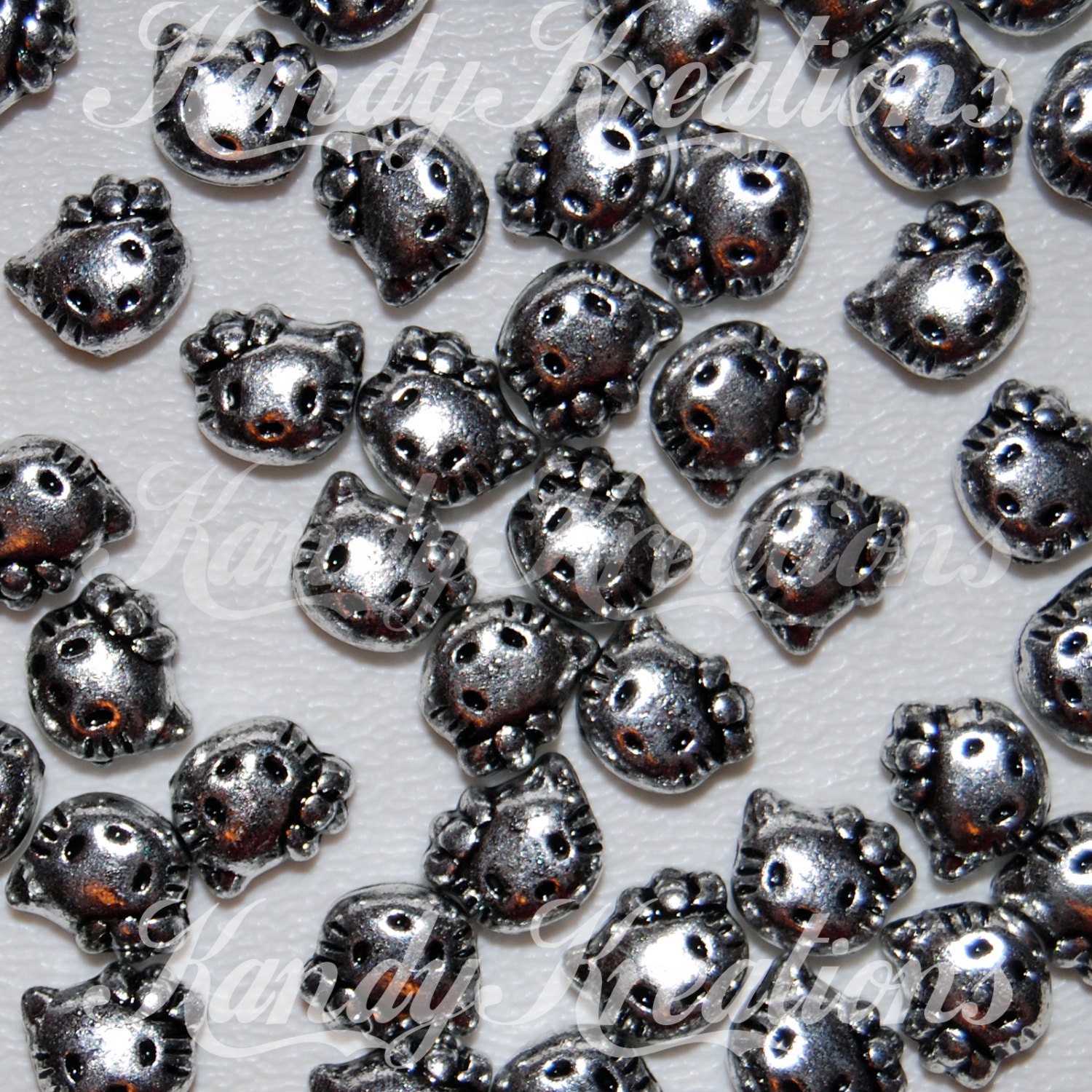 SILVER colored 100 Hello Kitty pony beads 8mm For Rave Bracelets kandi cuffs kandy raver earrings Kid Crafts deco scrapbooking