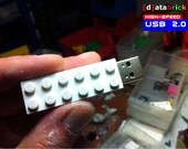 128GB USB Stick in a original Lego 2x6 Brick