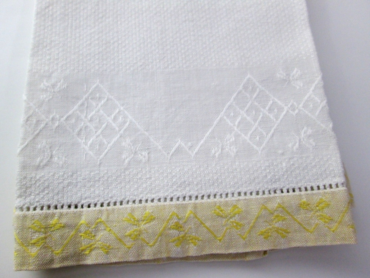 Antique Linen Towel Woven Damask Guest Shaving Towel MINT