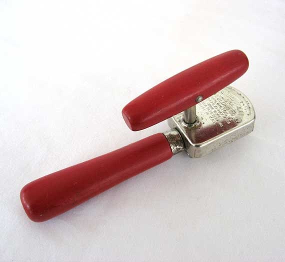 Vintage 1930's Hand Operated Can Opener Old Red Paint Handles, Edlund Jr, Patent 1929
