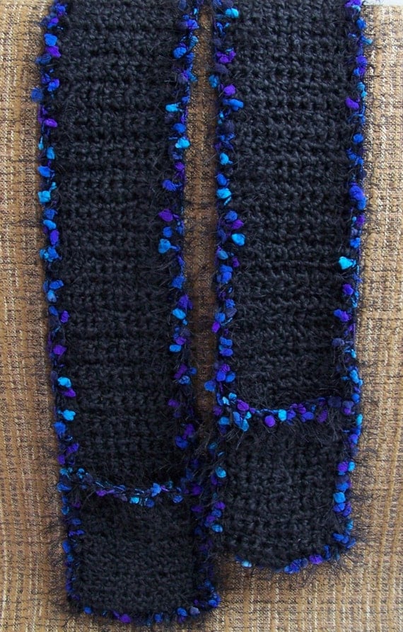 Black pocket scarf