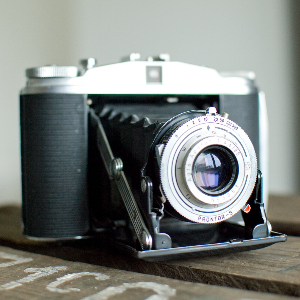 Agfa Isolette II film camera early model 1950s