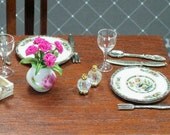 Dollhouse Miniature Salt and Pepper Shakers Crystal Gold One Inch Scale Tableware