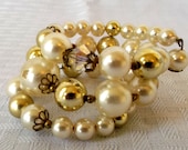 50's 60's Vintage Faux Pearl Bead and Rhinestone Bracelet